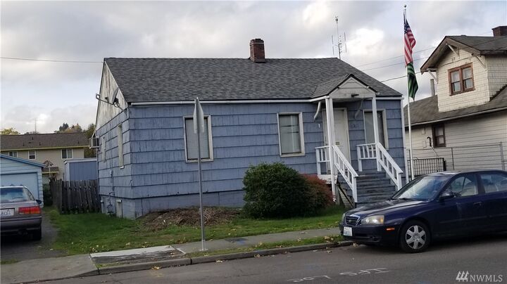 55 Logan Avenue S  Renton WA 98055 photo