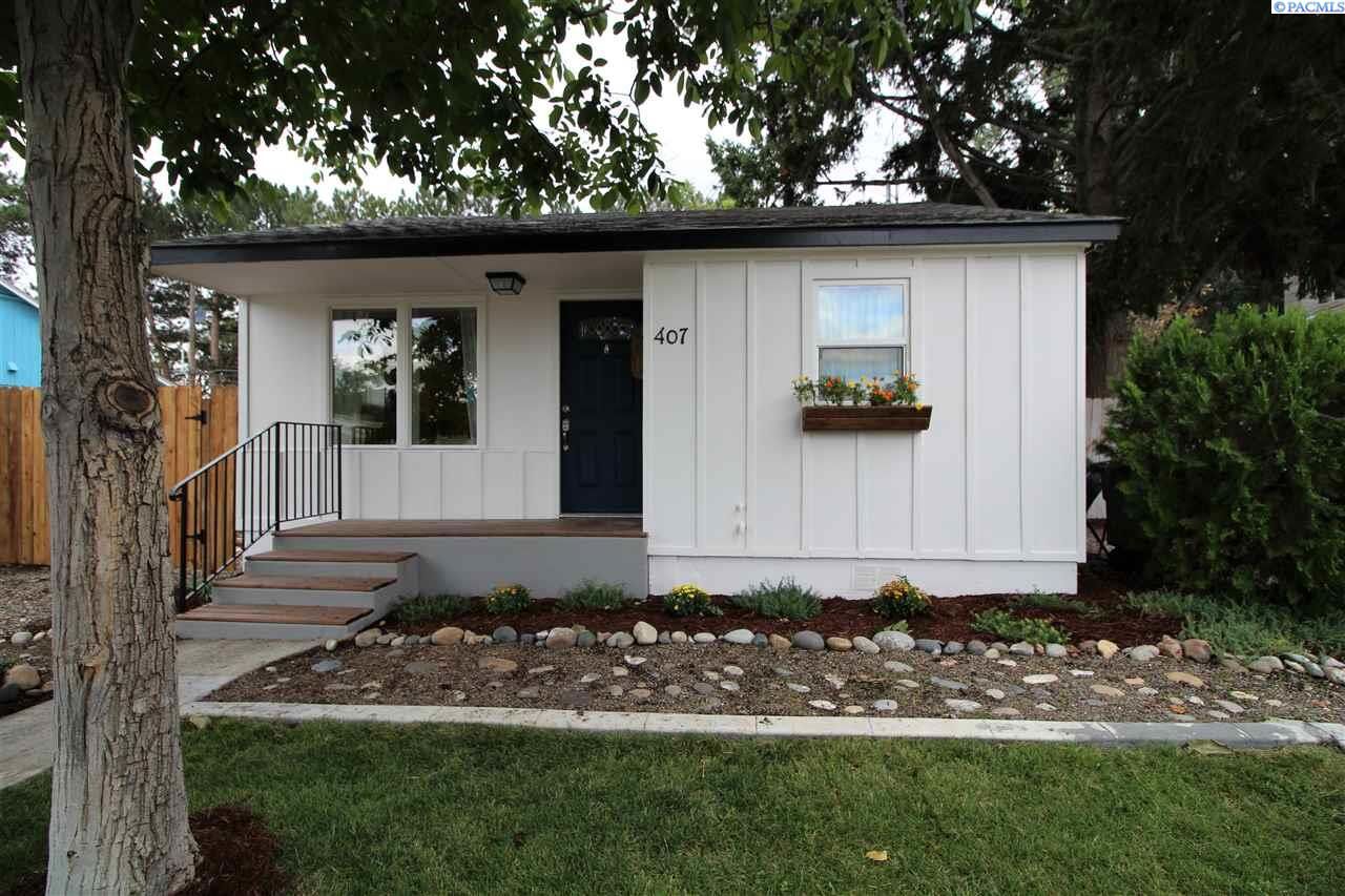 Property Photo:  407 Abbot  WA 99352 