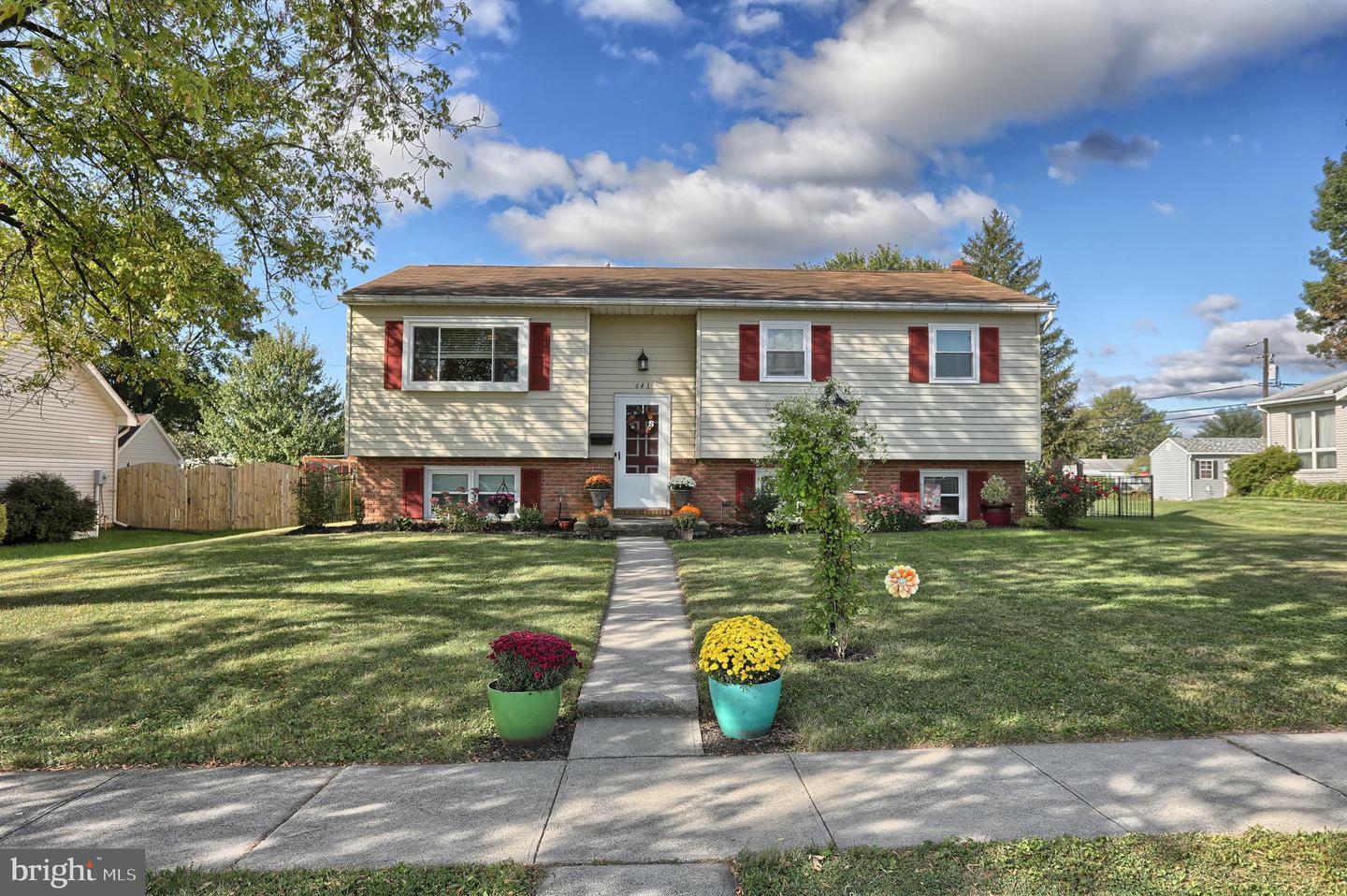 Property Photo: 641 N Grant Street PA 17078