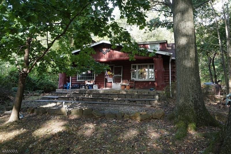 Property Photo:  99 East Dr 1  NJ 07069 