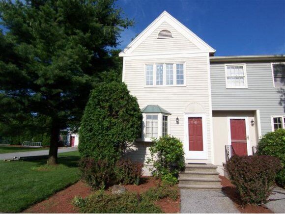 Property Photo:  918 Fox Hollow Drive 918  NH 03051 