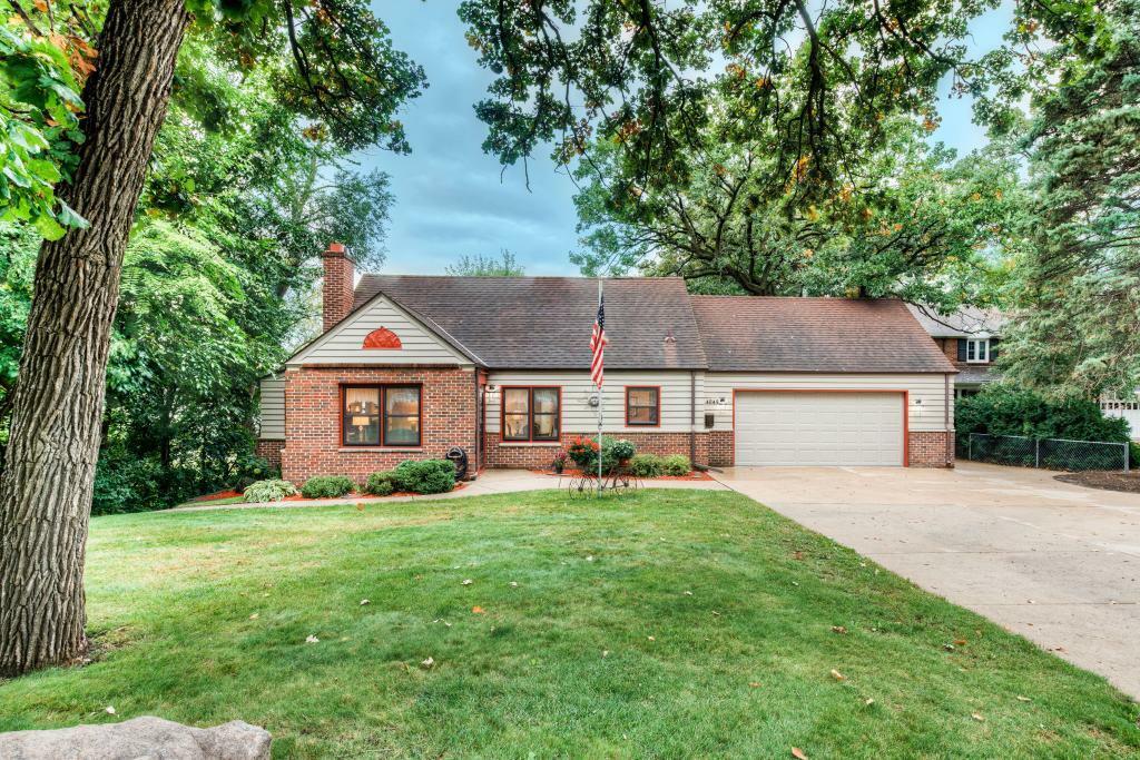 Property Photo: 4049 Shoreline Drive MN 55422