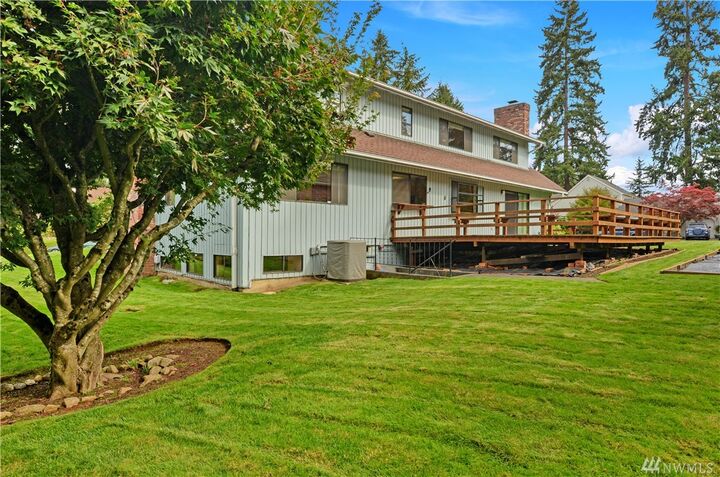 Property Photo: 14315 NE 12th Place WA 98007