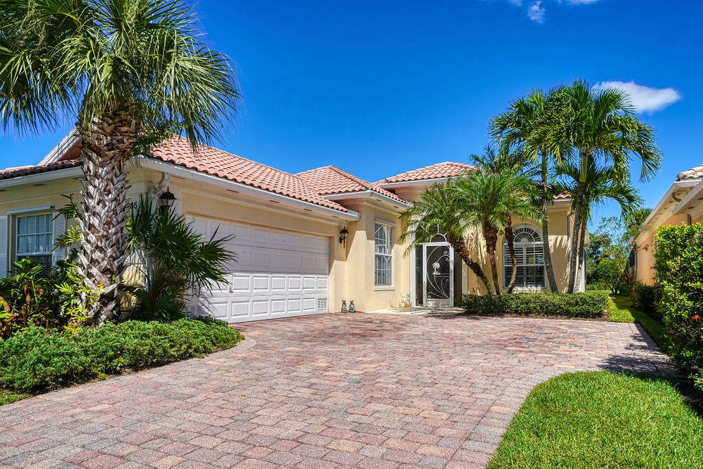 Property Photo:  8285 SE Angelina Court  FL 33455 