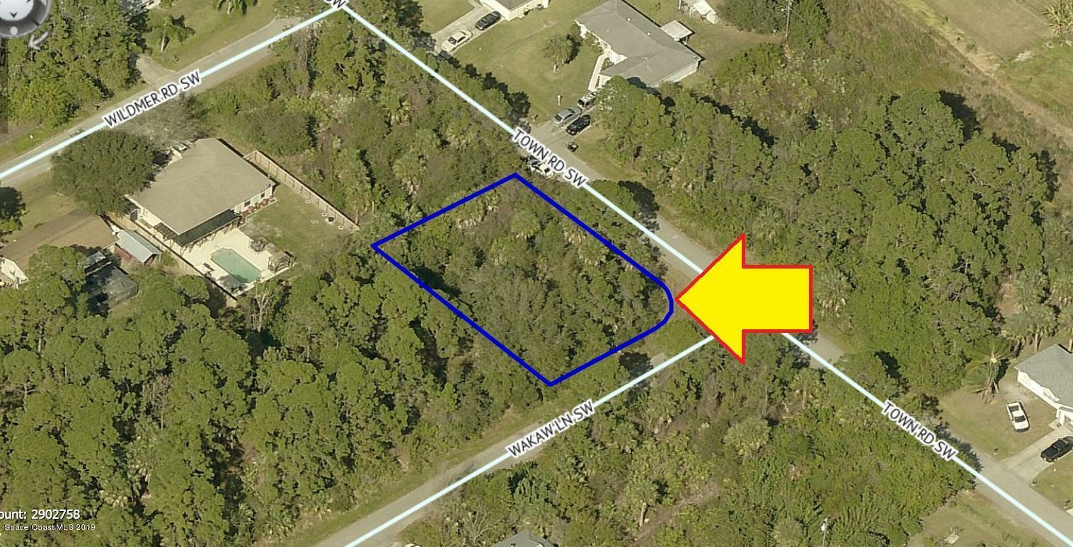 Property Photo:  801 Corner Lot On Wakaw Lane  FL 32908 