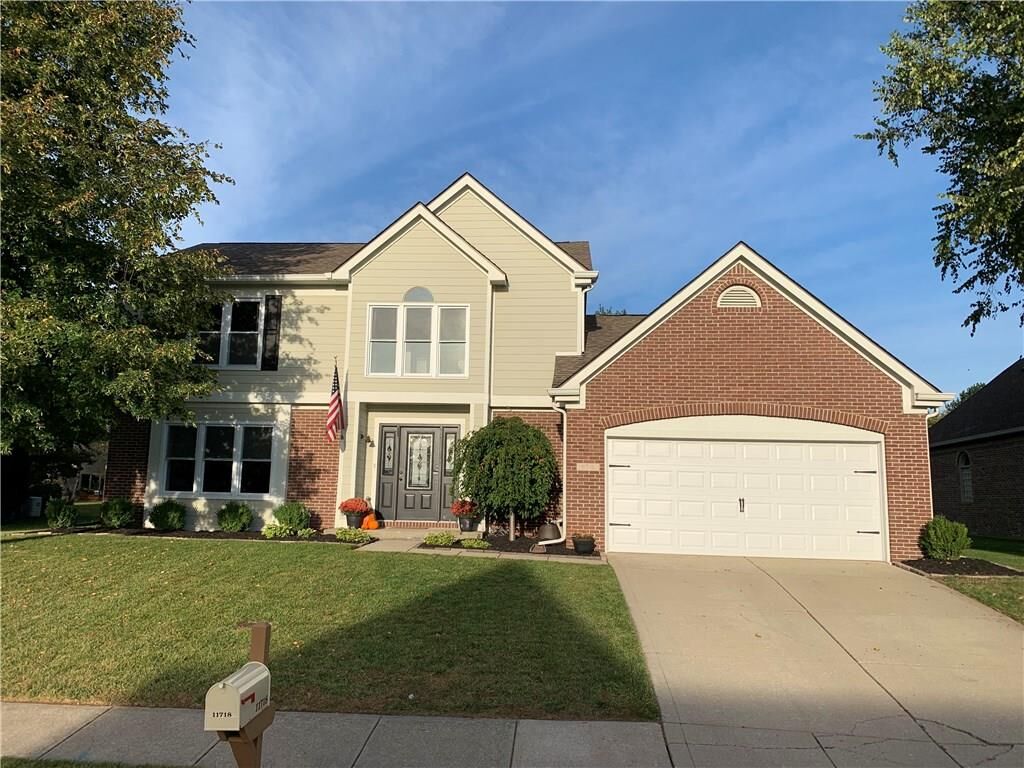 Property Photo: 11718 Lake Forest Parkway IN 46033