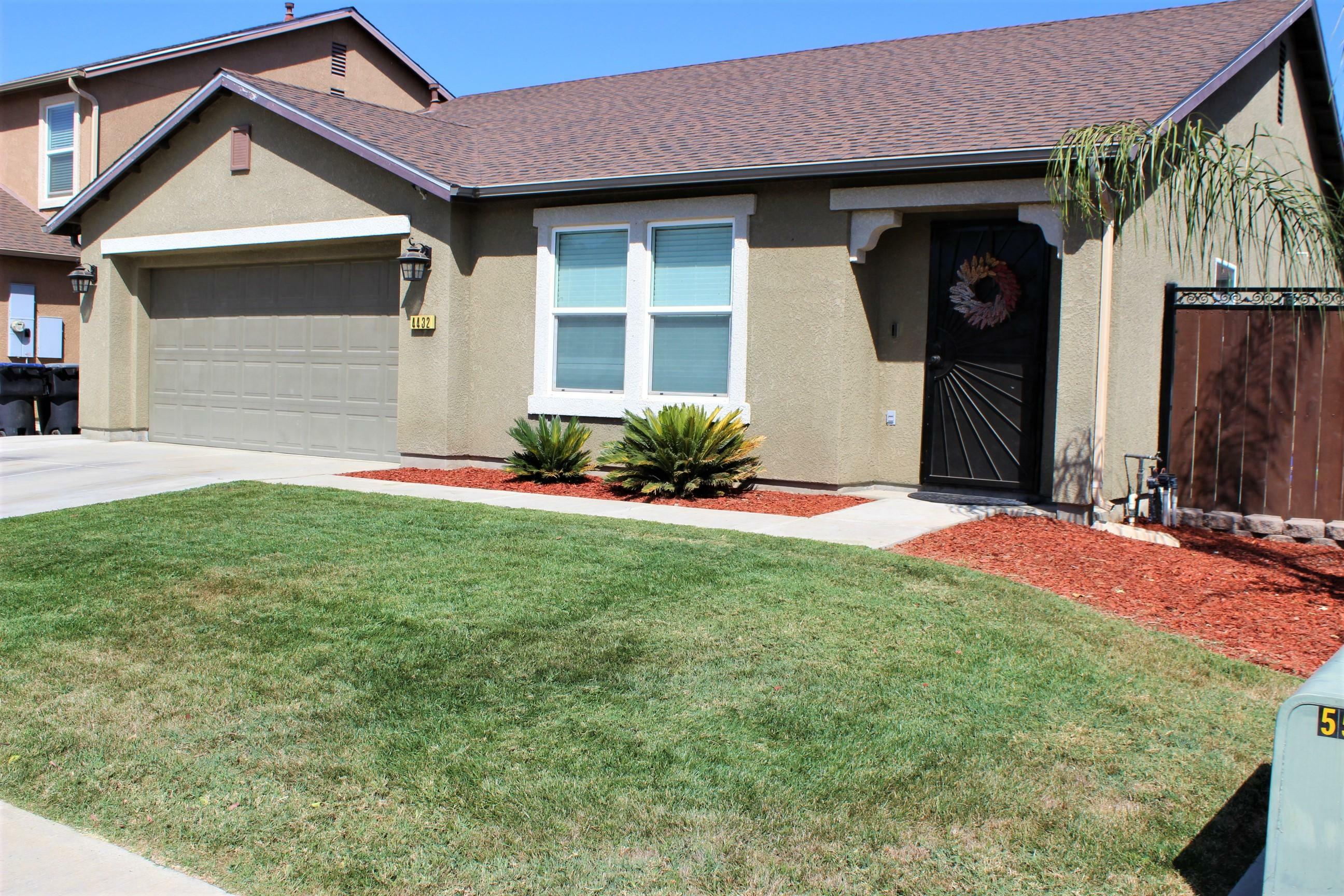 Property Photo:  4432 W Nellis Avenue  CA 93277 