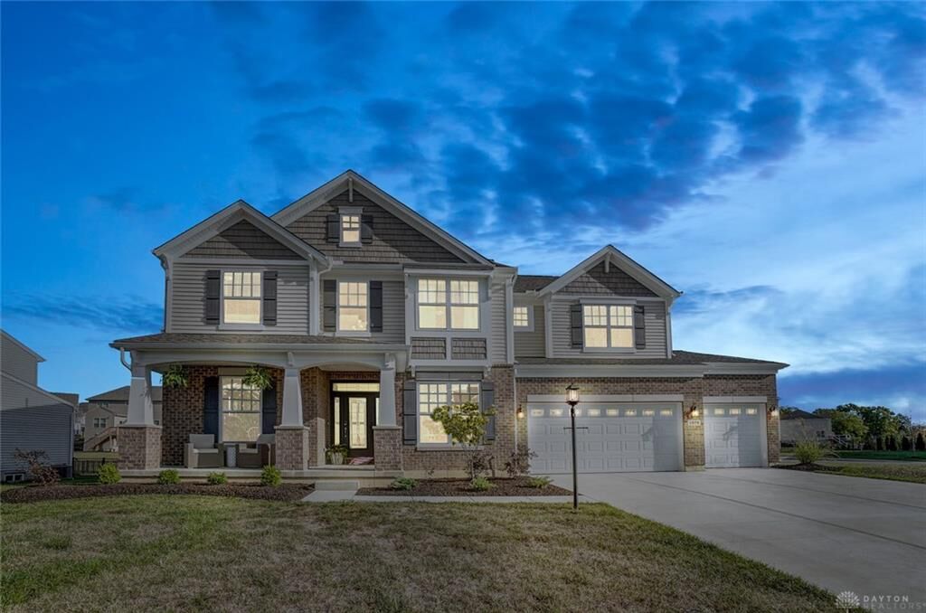 Property Photo: 1576 Amberley Court OH 45385