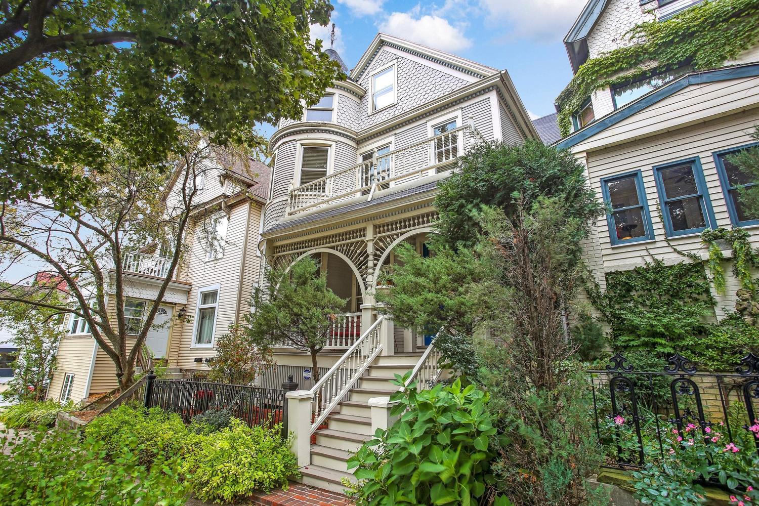 Property Photo: 1540 N Jackson St WI 53202