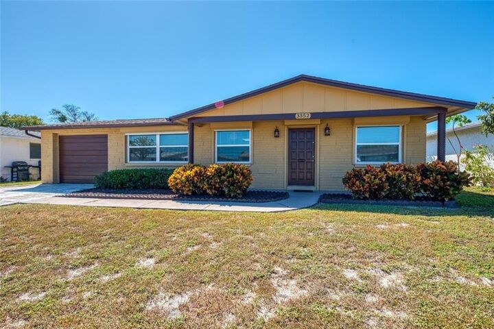 Property Photo:  3352 Eisenhower Drive  FL 34691 