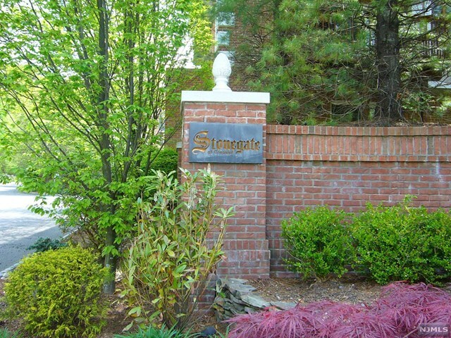 Property Photo:  127 Stonegate Trail  NJ 07626 