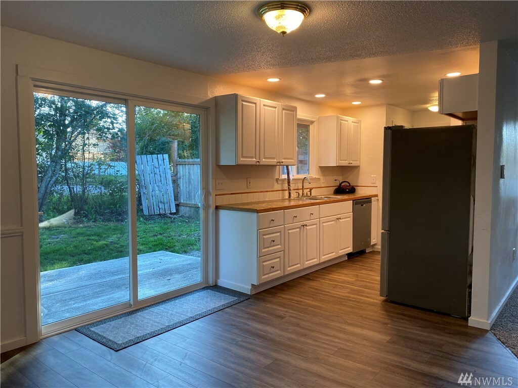 Property Photo: 1734 Ferry St WA 98584