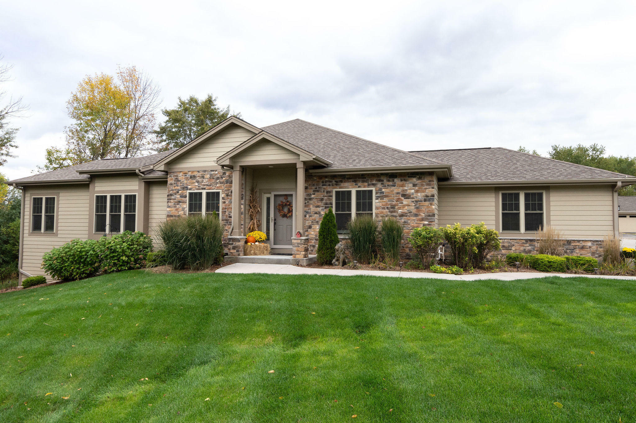 Property Photo:  N57w17921 Tall Pines Cir  WI 53051 