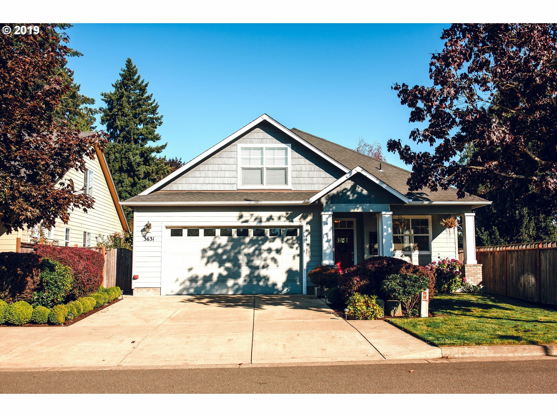 Property Photo: 3631 Countryside Ln OR 97404