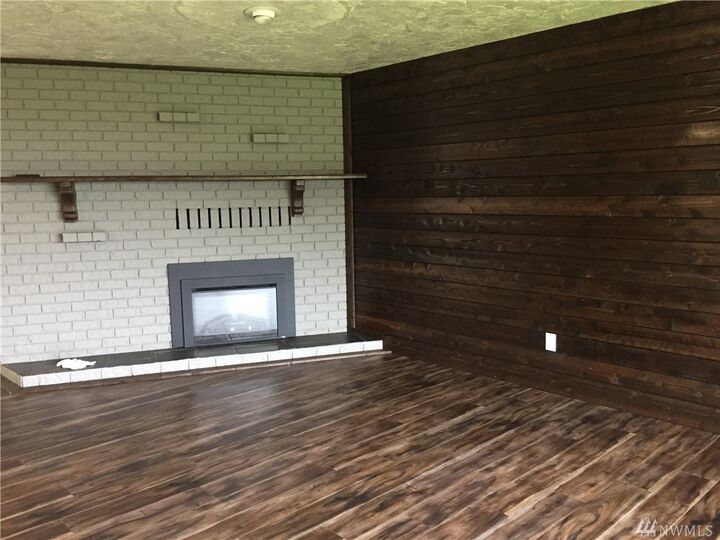 Property Photo:  135  Vern'S Lane  WA 98362 