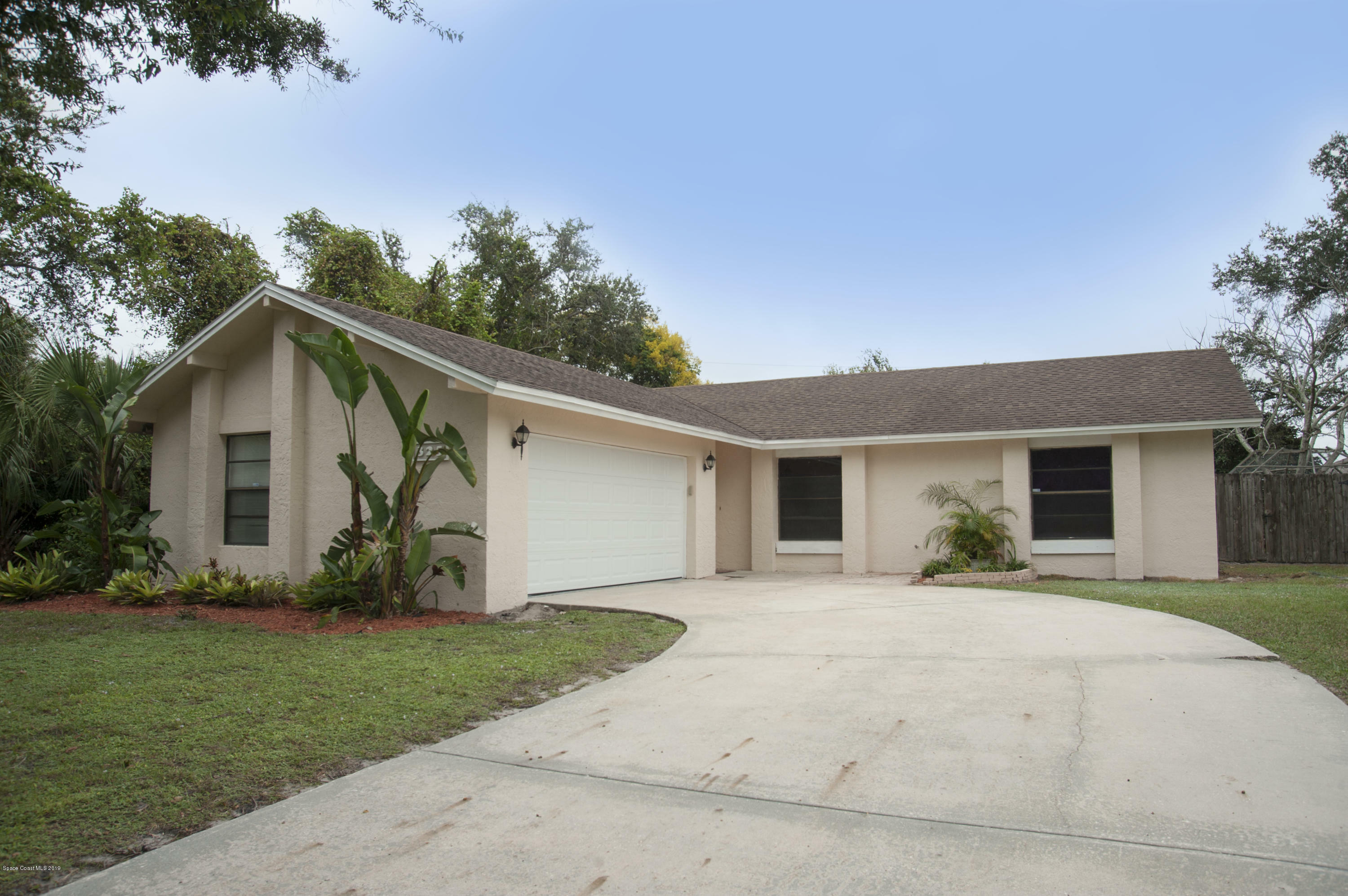 Property Photo:  325 Newell Road NE  FL 32907 