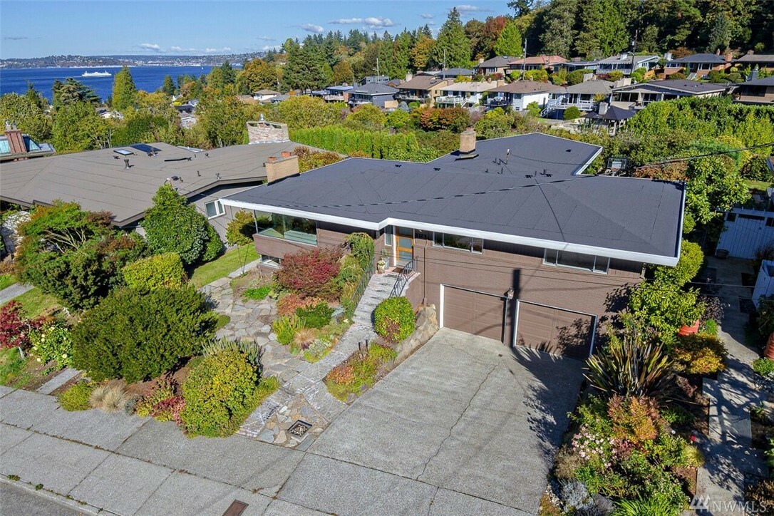 Property Photo:  3316 Frater Ave SW  WA 98116 