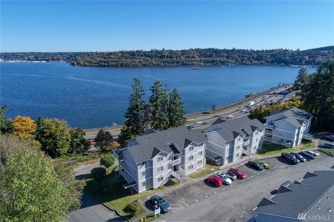 Property Photo:  2251  Highview Lane W 302  WA 98312 