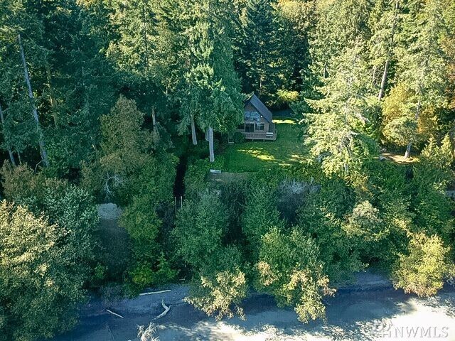Property Photo: 3551 NE Crossett Way WA 98340