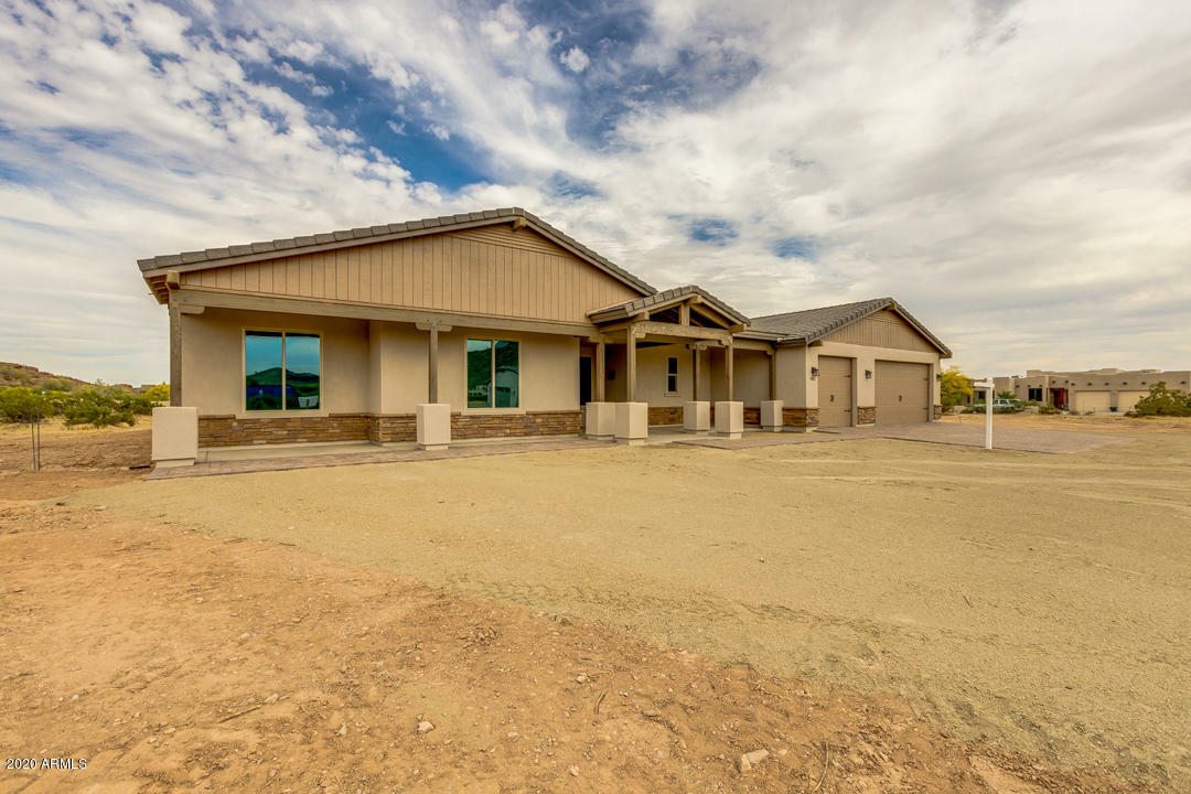 Property Photo:  14612 W Plum Road  AZ 85387 