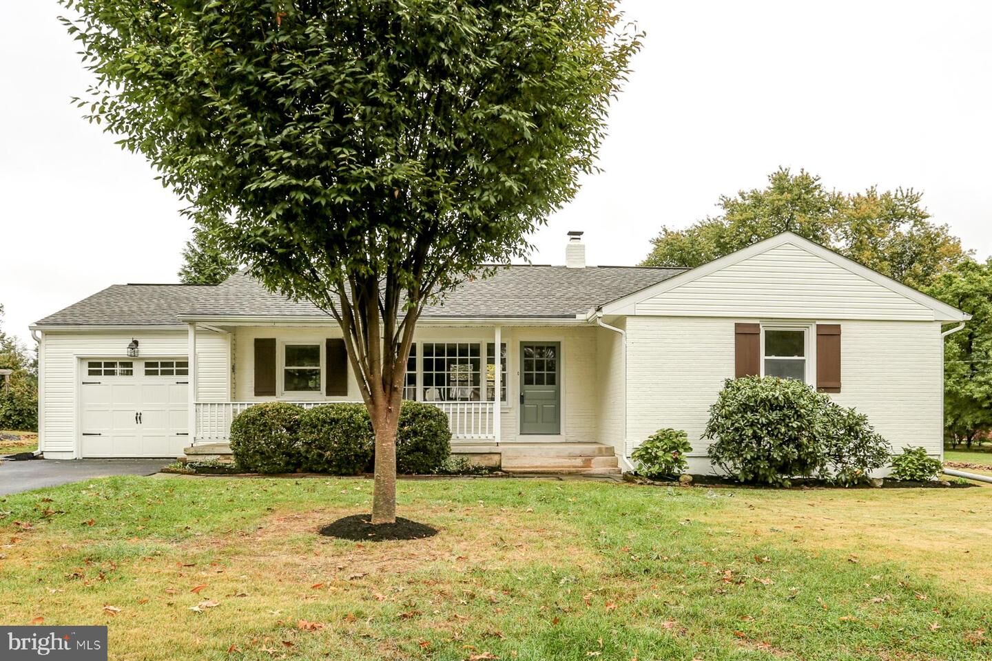 Property Photo:  331 Maxson Road  PA 17601 
