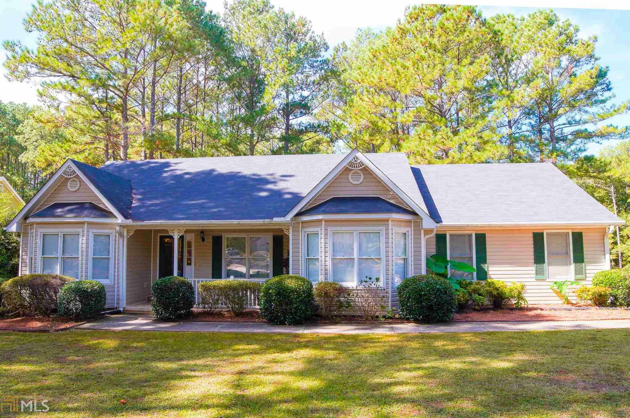 Property Photo:  295 N Oakland Cir  GA 30253 