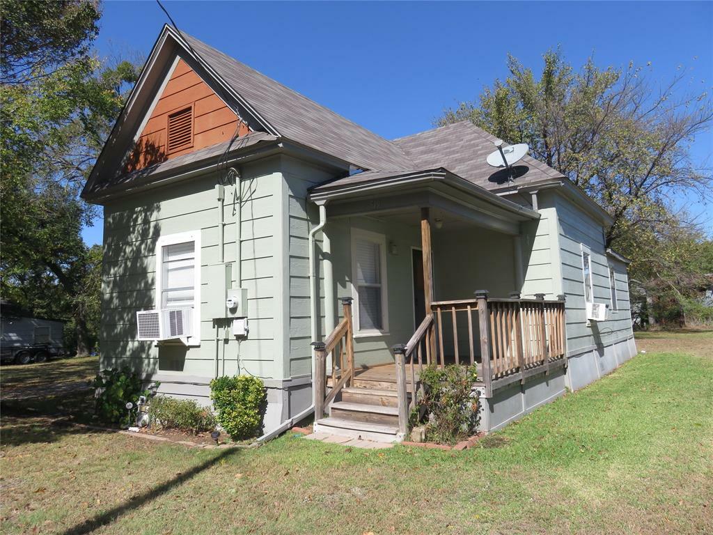 Property Photo:  519 W Collins Street  TX 75020 