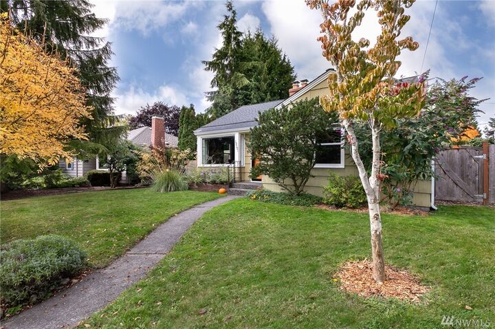 Property Photo: 10751 Fremont Avenue N WA 98133