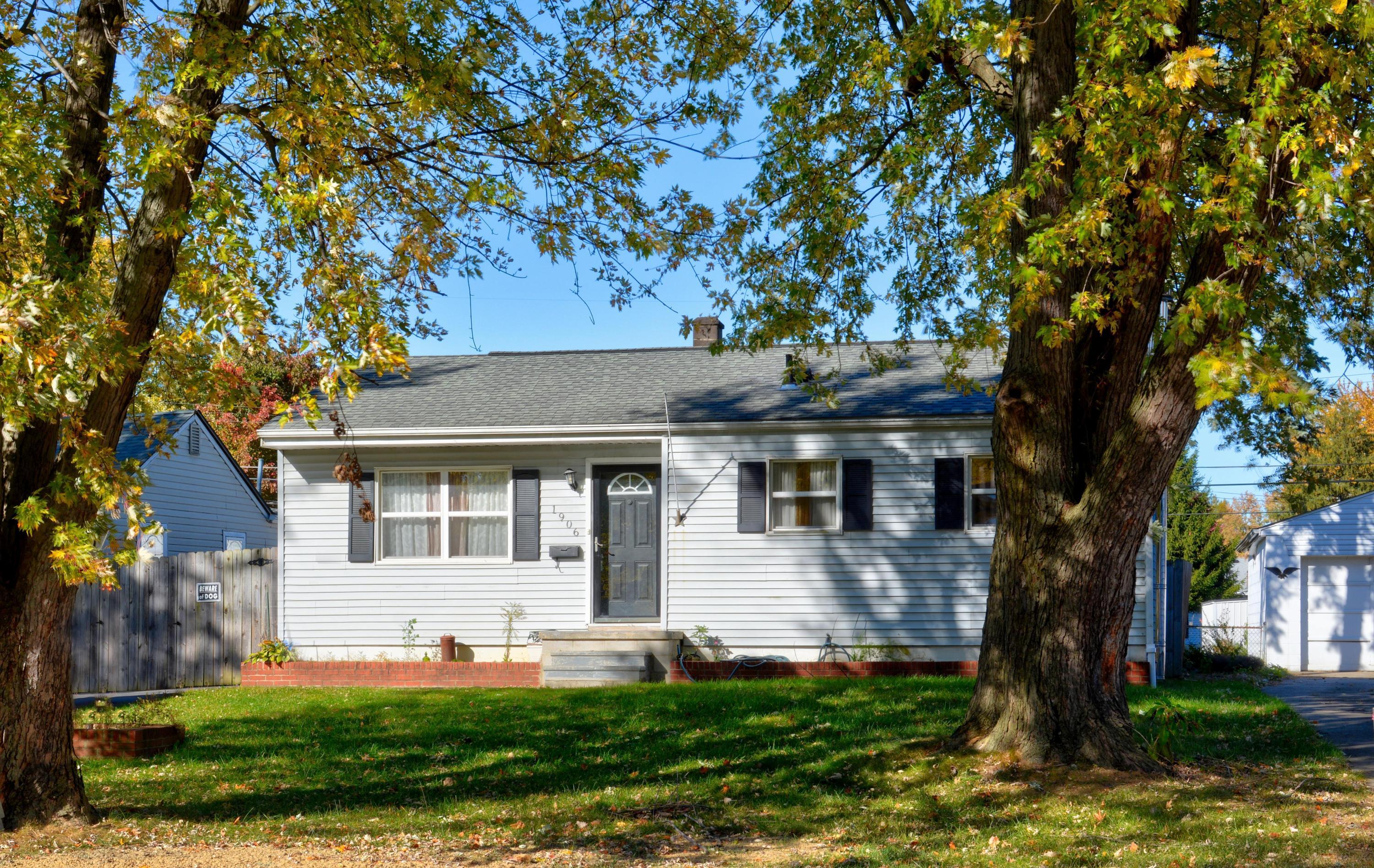 Property Photo:  1906 Ward Road  OH 43224 