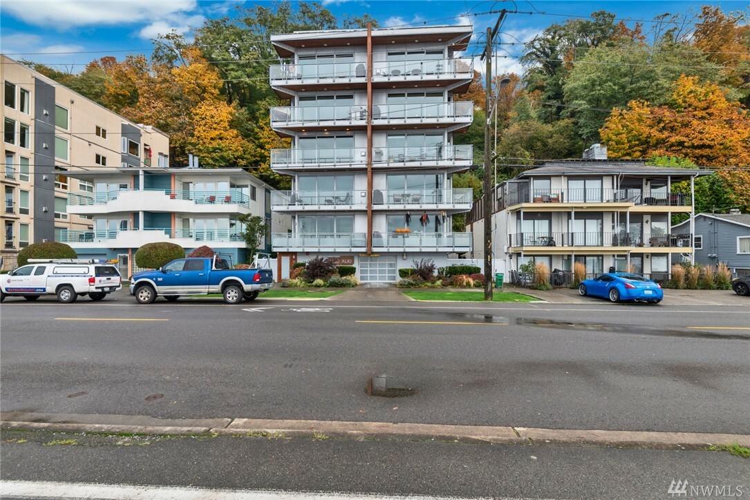 1350 Alki Ave SW 4N  Seattle WA 98116 photo