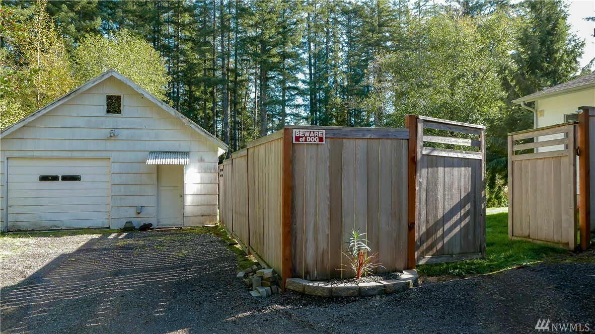 Property Photo:  5031 Sunnyslope Rd SW  WA 98367 