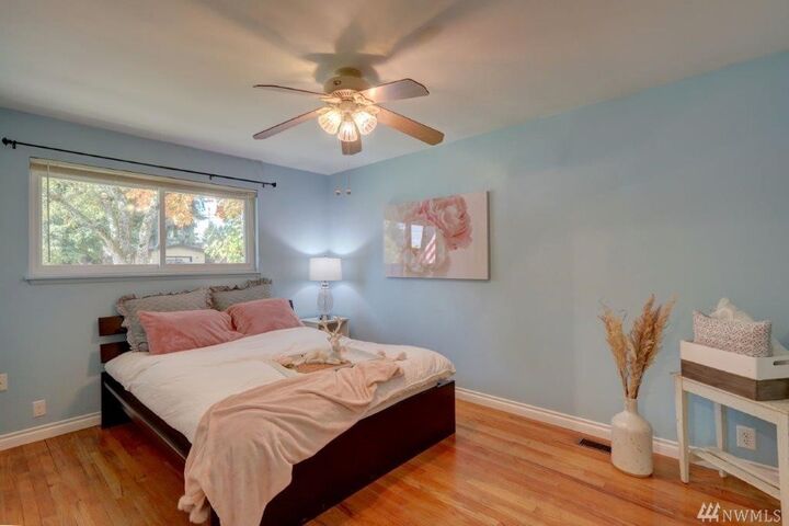 Property Photo: 19276 Occidental Avenue S WA 98148