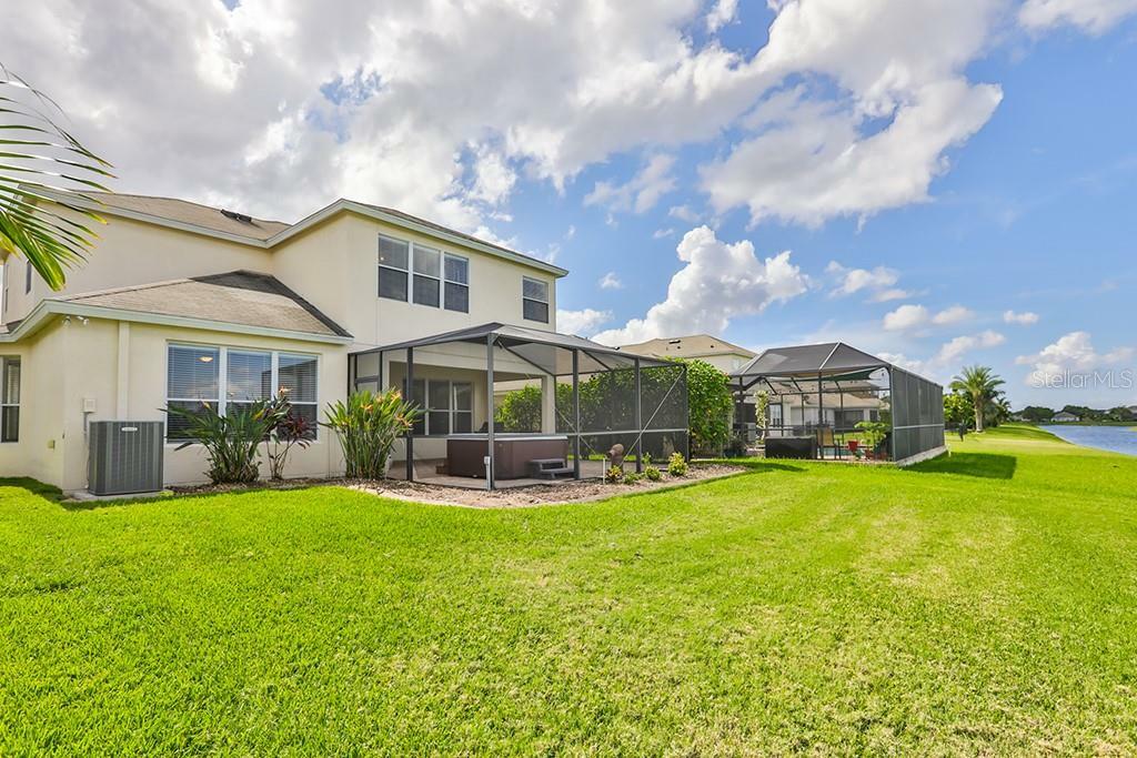 Property Photo:  11570 Misty Isle Lane  FL 33579 