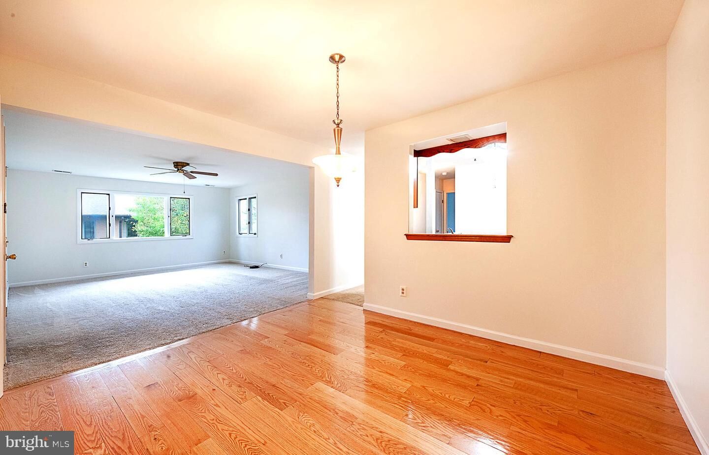 Property Photo:  445 Locust Avenue 5203 - Building 5  NJ 08071 