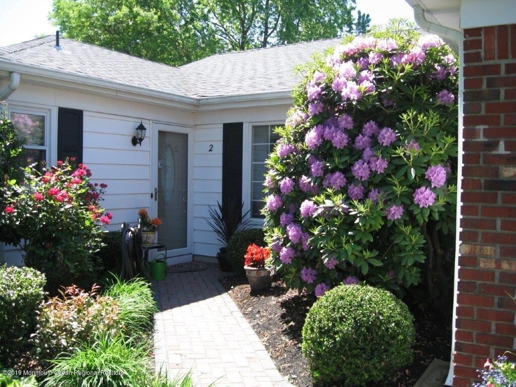 Property Photo:  2 Primrose Lane  NJ 07764 