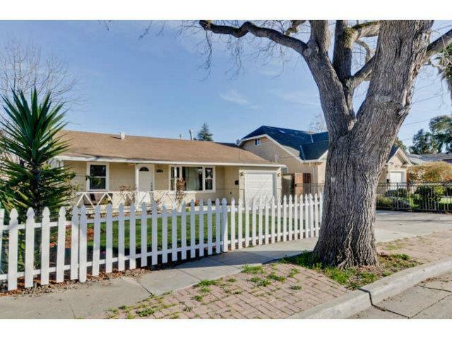 Property Photo: 1112 Carlton Avenue CA 94025