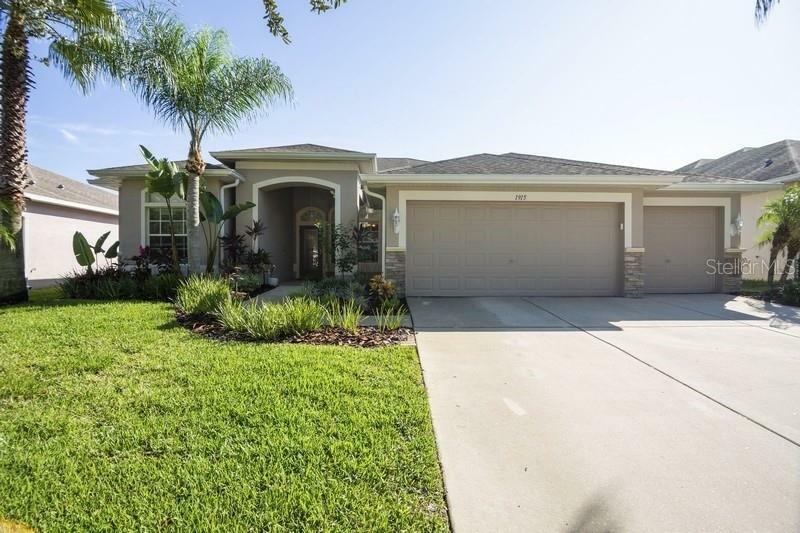 Property Photo:  1915 Raven Manor Drive  FL 33527 