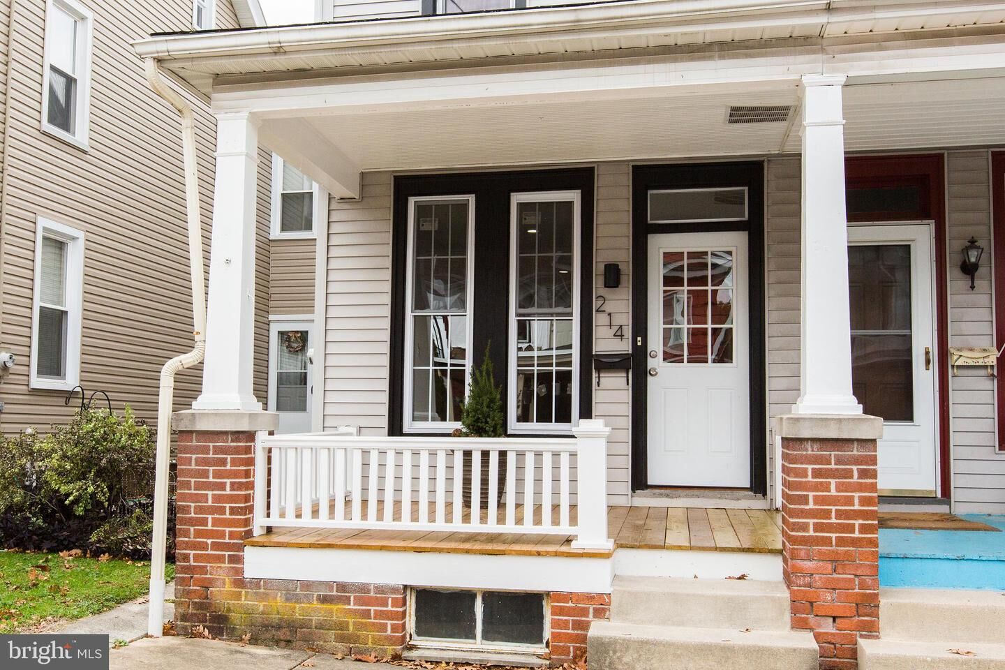 Property Photo:  214 W Franklin Street  PA 17522 