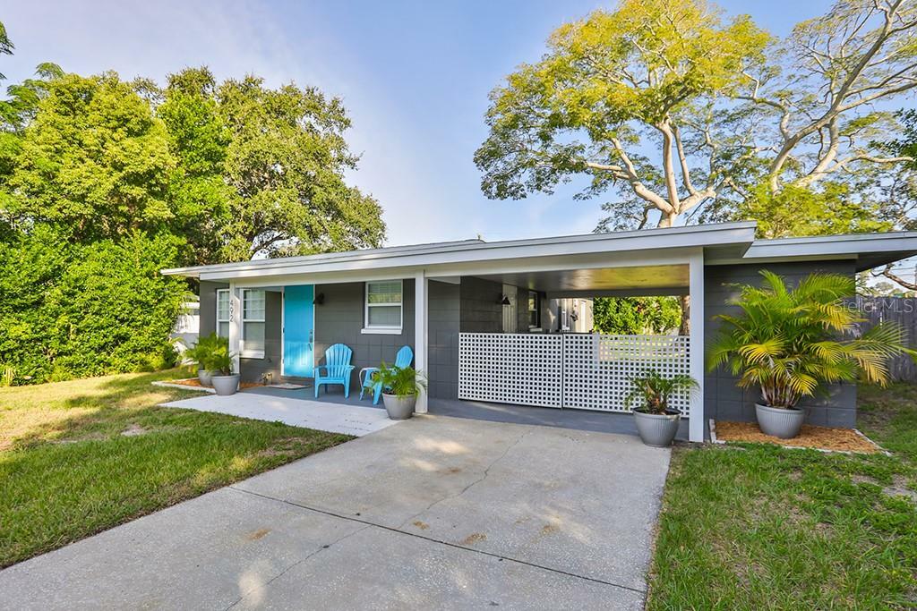 Property Photo:  492 Helen Street  FL 34698 