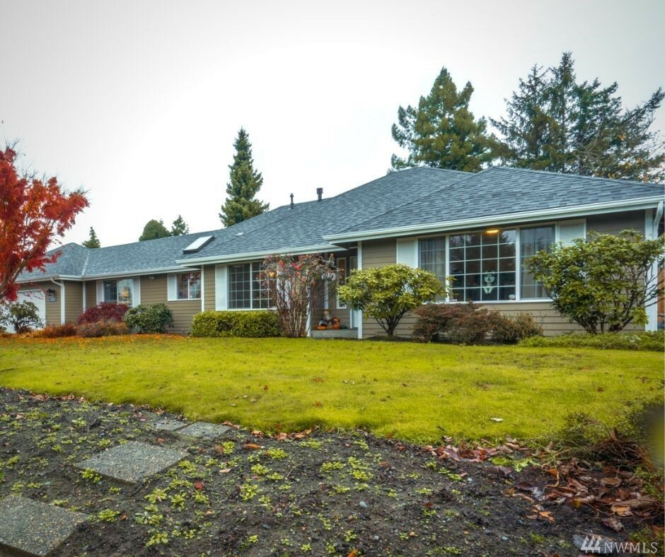 Property Photo:  12025 Bayhill Dr  WA 98233 