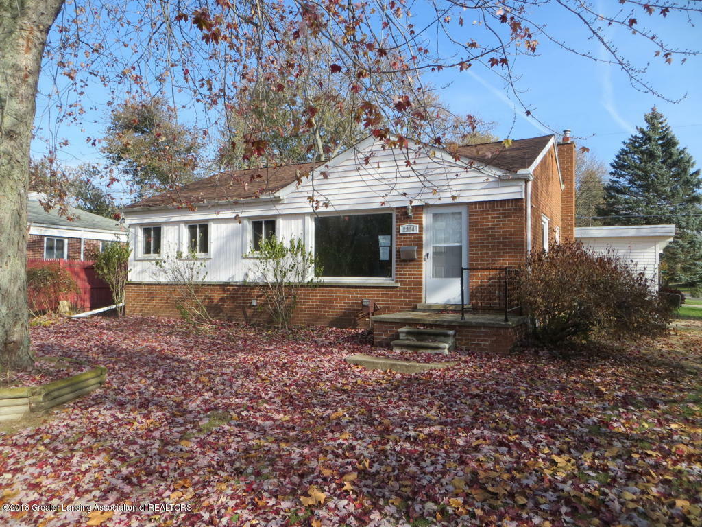 Property Photo: 2304 Barstow Road MI 48906