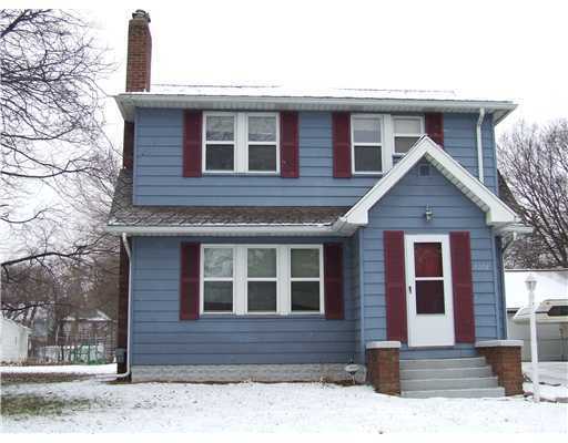 Property Photo:  1704 S Pennsylvania  MI 48910 