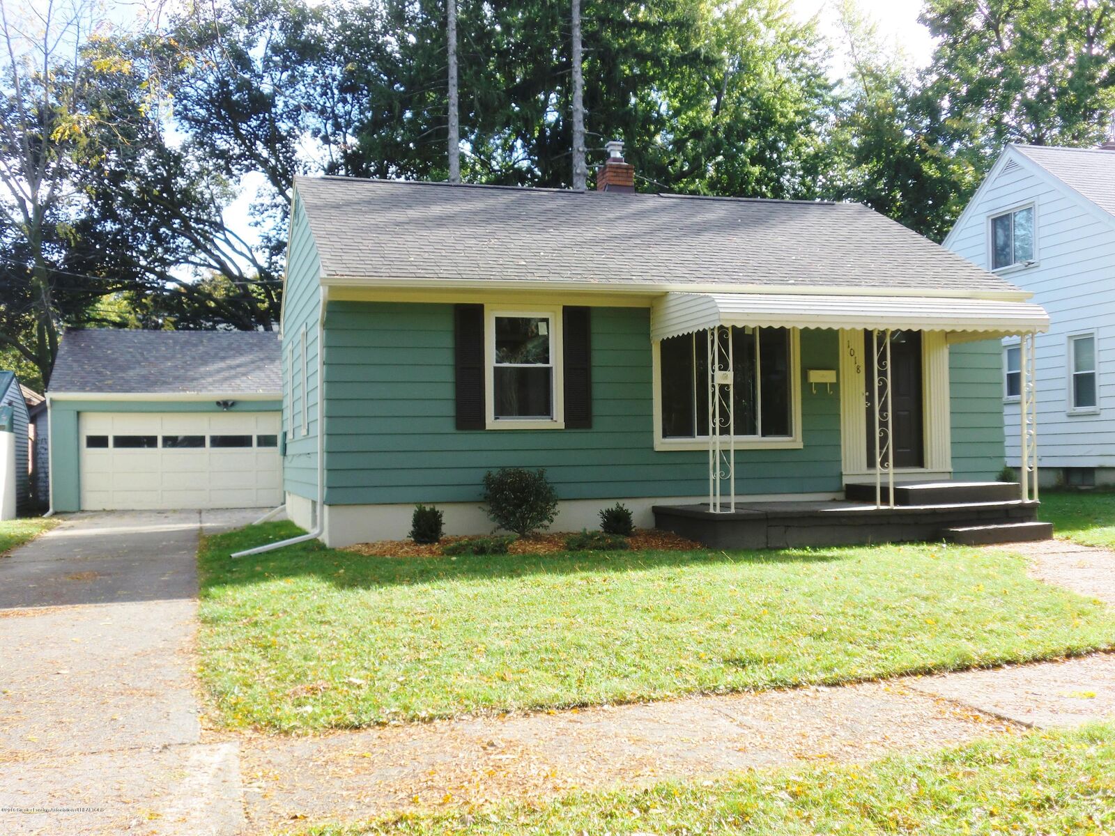 Property Photo:  1018 N Verlinden Avenue  MI 48915 