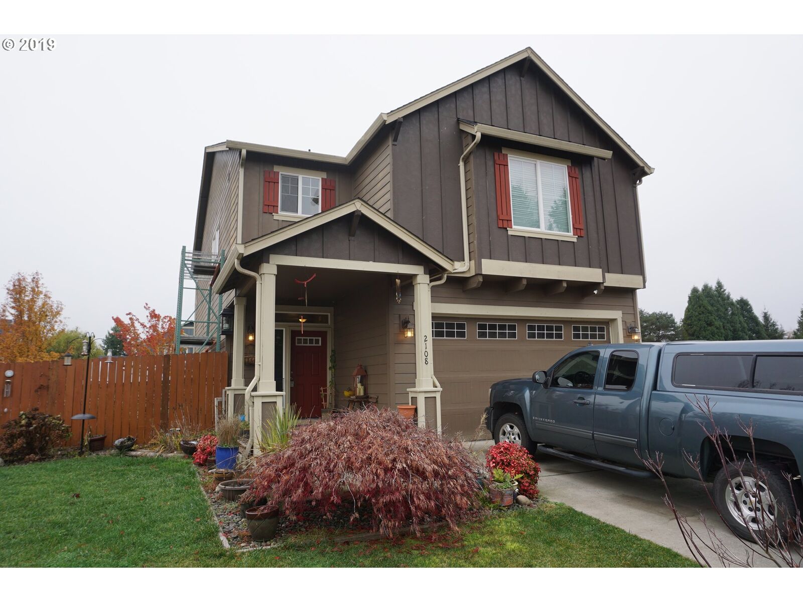 Property Photo:  2108 NW 4th Ave  WA 98604 