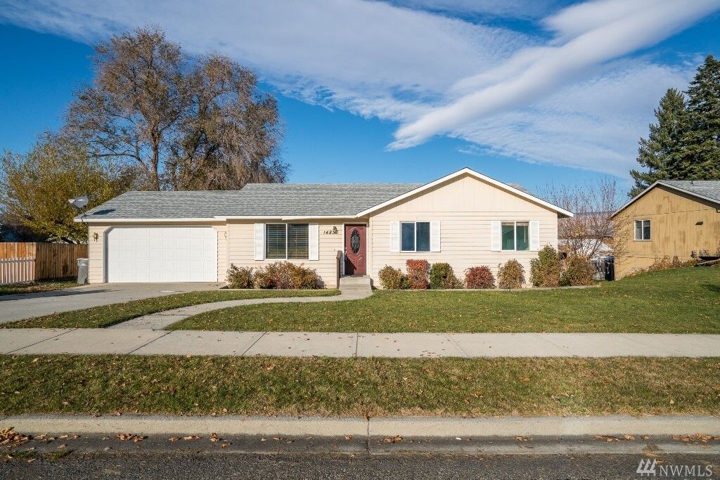 Property Photo:  1483  Rex Road  WA 98801