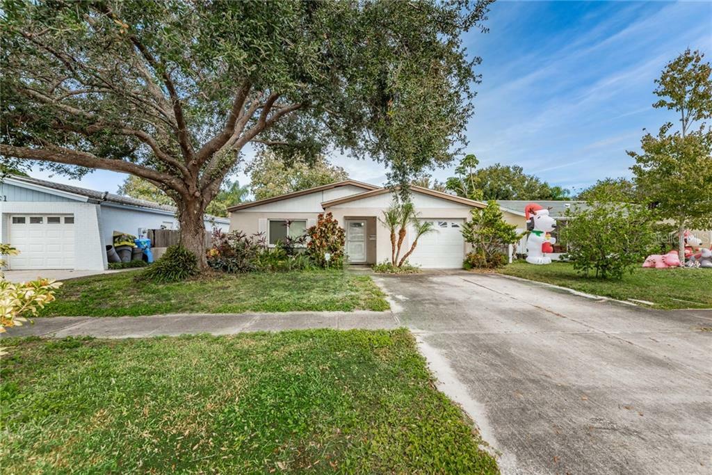 Property Photo:  4441 67th Avenue N  FL 33781 