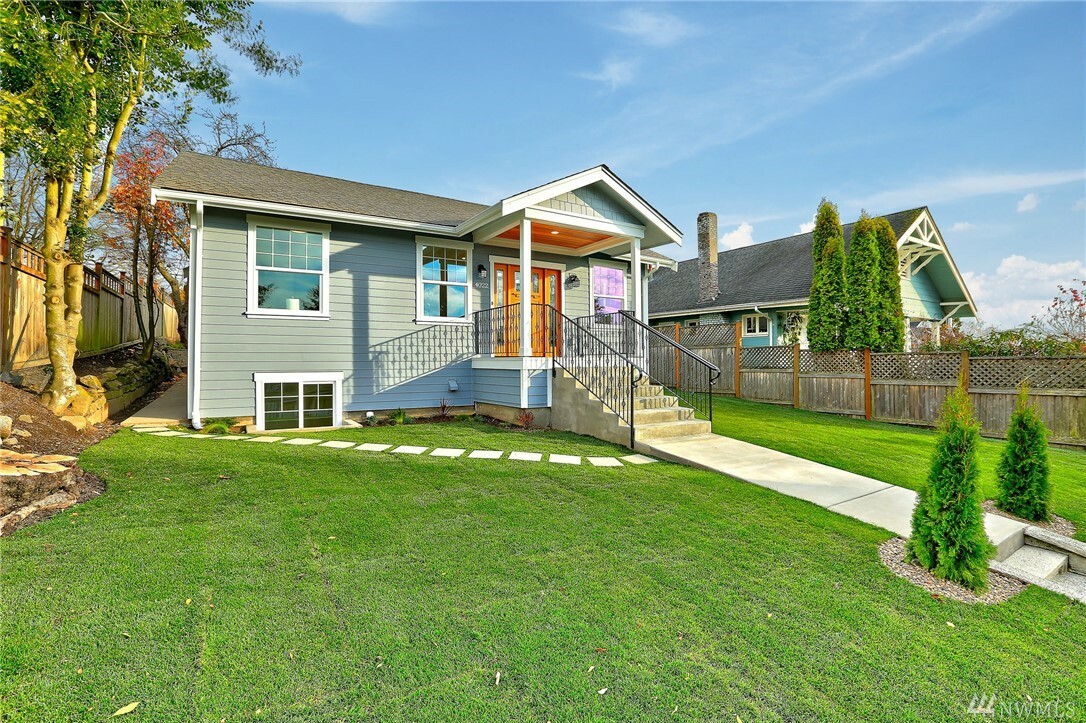 Property Photo:  4022 41st Ave SW  WA 98116 