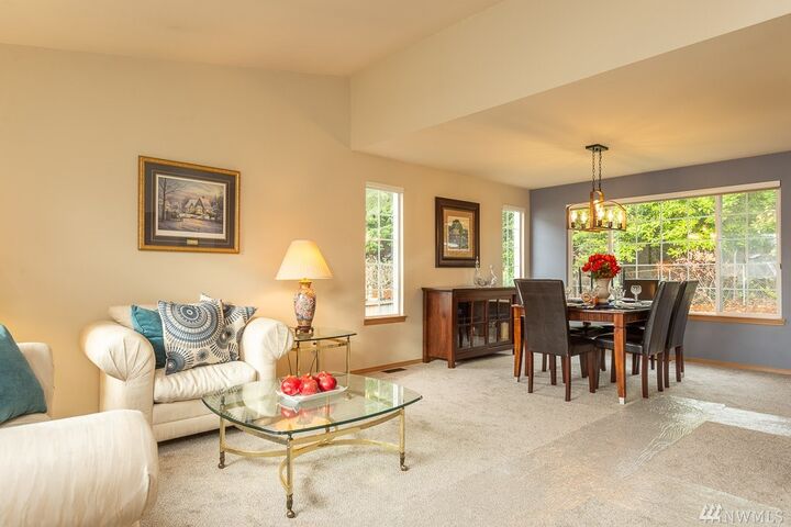 Property Photo:  5431  1st Avenue SE  WA 98203 