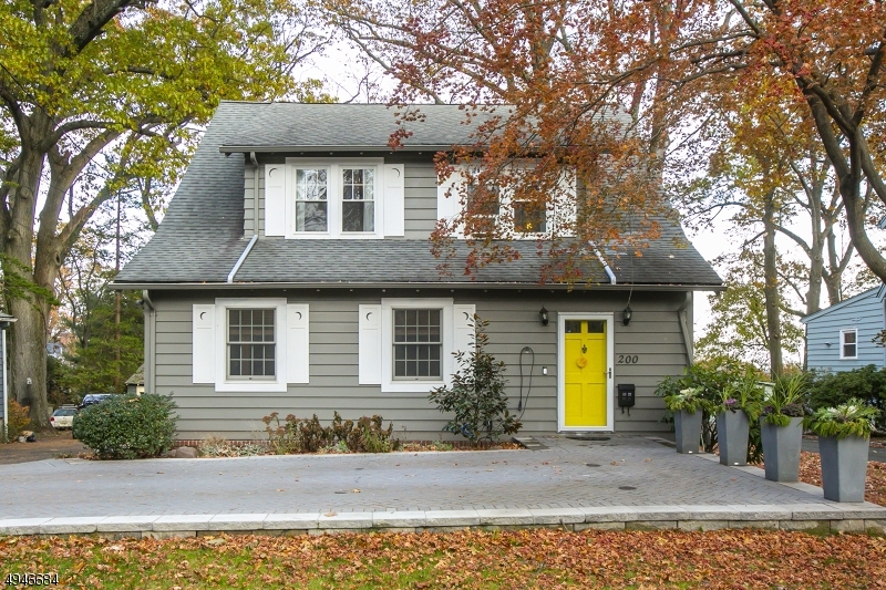 Property Photo:  200 Gregory Ave  NJ 07052 