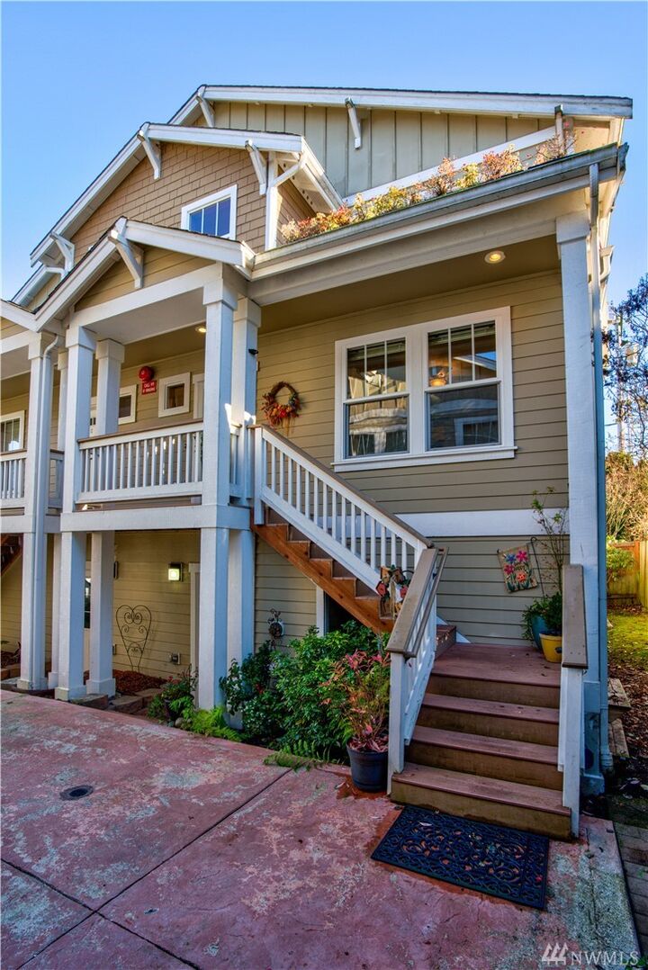 Property Photo:  3117  Norton Avenue D  WA 98201 